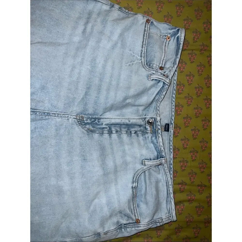 American Eagle Outfitters called jorts